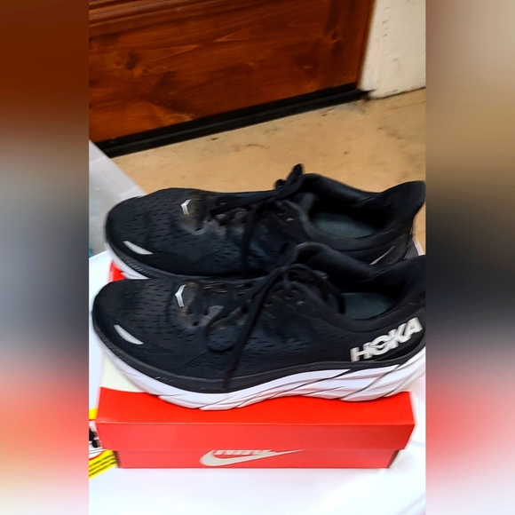 Hoka One Clifton Black White Running Sneakers Women 10.5B Or Men 9 - Picture 2 of 11